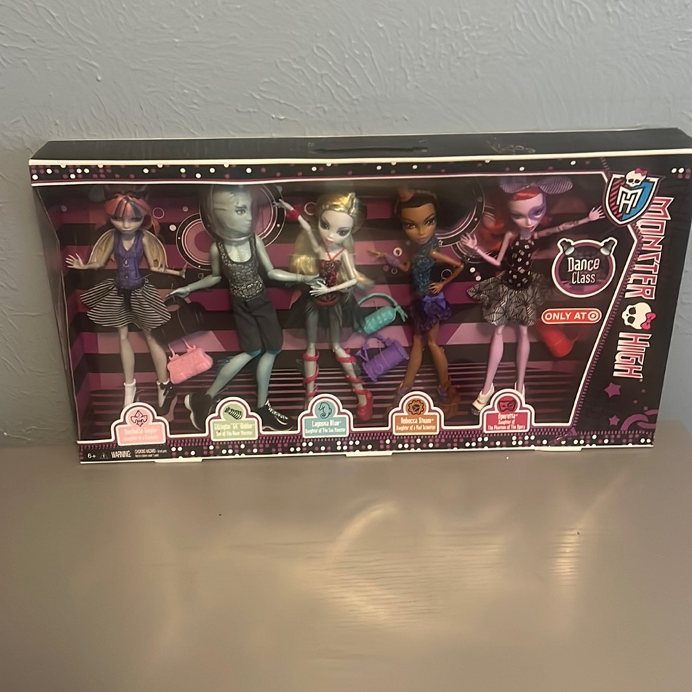 2013 Monster High Dance Class 5-pack (TARGET EXCLUSIVE) IN BOX